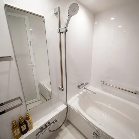 R Hotel Namba East