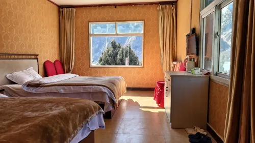 Qihu Hotel