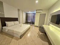 The Sun Hotel Roiet