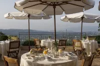 Bastide Saint Antoine - Relais & Châteaux - breakfast
