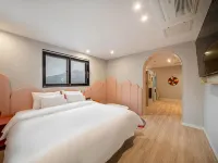 Kids Hotel Sangsang Play アメジスト洞窟公園周辺のホテル