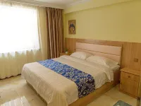 Wanhe Fashion Hotel (Floating Market Store)