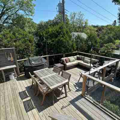Walking Distance To Shops, Restaurants And  Footbridge Hotel Exterior