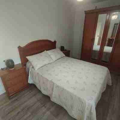 House pontevedra, enjoys tranquility 5 min from the beach and 3 min from downtown Rooms
