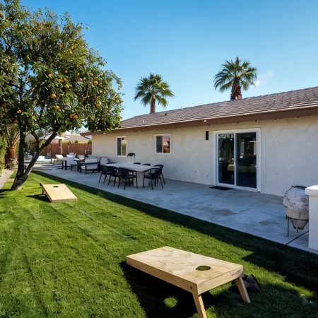 The Perfect Desert Escape - Pool - Spa - Dogs - Close to All