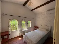 Provencal villa for 10 people with swimming pool and garden in Grasse