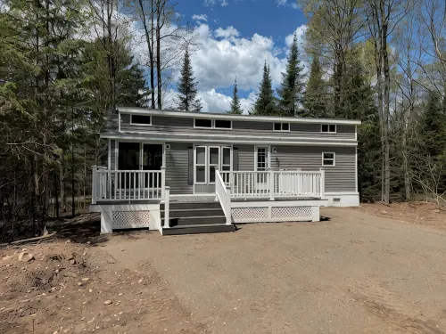 Cozy 1 1/2-bedroom, 4 Bed Tiny House with Gas Heat/AC, WiFi ATV/Snowmobile - Wifi