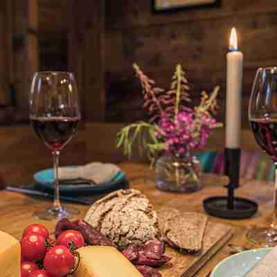 Gmachje - a cozy Tiny House in Findeln with ski-in/ski-out access Dining/Meeting Rooms