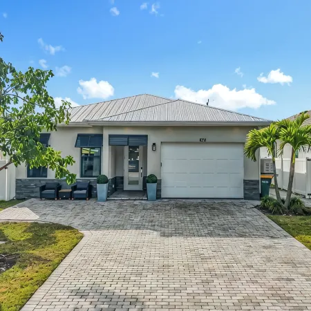 Luxurious 2023 New Construction — Executive Vacation Home Near Vanderbilt Beach