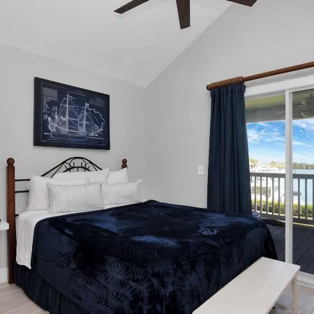 Majestic Marina View- 2/2.5 townhome looking over Hawks Cay Marina.