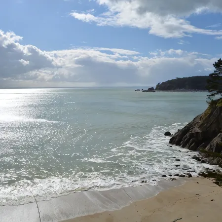 Magnificent Panoramic View of Douarnenez Bay, sleeps 8