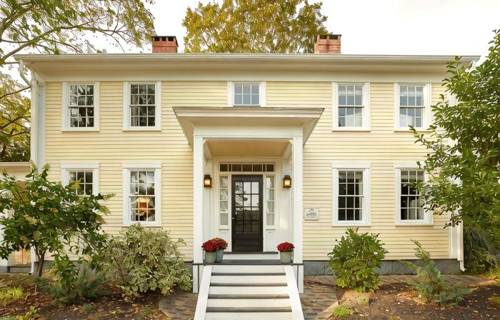 Historic Charm with modern amenities in Exeter, NH.  3 Bedrooms & Walk to town