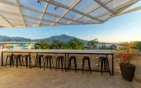 Kontena Hotel - bar