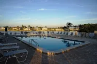 Golfers getaway with sunny beaches too - Homestays