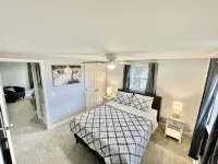 Private Farm Cottage surrounded fields, farm animals, mountain views & hot tub! - 4-Star
