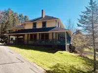 Private 14-Acre Mountain Estate - 3 Guest Homes - Ideal for Groups - 4-Star