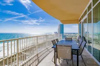 Luxury Direct Beachfront Walk to Restaurants  Waterslide-Lazy River-Splash Pad - Boutique