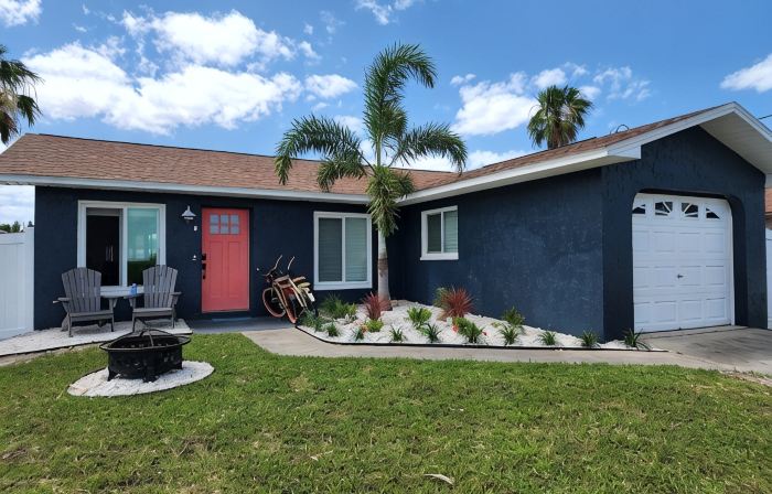 Double Waterfront Property with Amazing Views & Private Pool