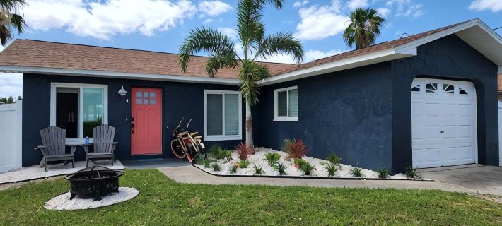 Double Waterfront Property with Amazing Views & Private Pool Hotels in Hernando Beach