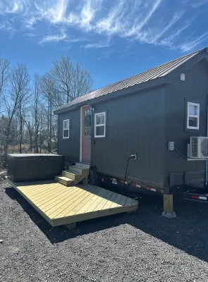 The Buffalo River Starry Night Tiny House Retreat with Hot Tub - 3 stjerner