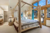 Alpine Mansion, 9Bd + Loft Br Sleeps 26 Huge 8000 sq ft Exclusive Beaver Creek!