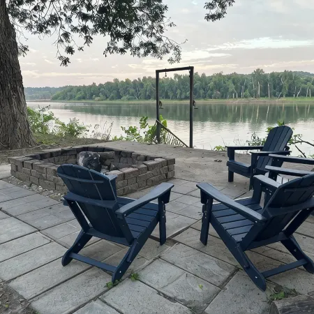 Welcome to Rivers Edge Retreat – Your Serene Escape on the Osage River