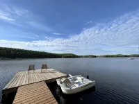 Lake front Cottage / Hot tub, Sauna , Arcade