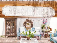 Beach Front Honeymoon Hotels in Savaneta
