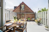 Luxury Townhouse . Roof Deck .  Patios . Parking - บังกะโล