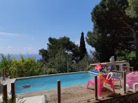 Top of villa, terraces, swimming pool at Mont St Clair, pétanque court with sea view - プール