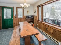 Merry Maple Getaway Hotels in Mendon