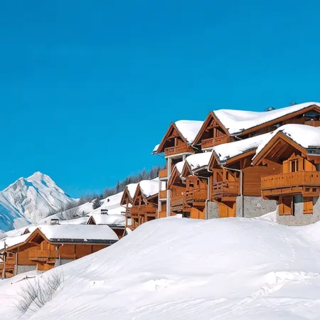 Very pretty, all-inclusive, family chalet (50 m from the slope)