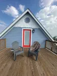 Charming brand-new 3-bedroom beach house in superb Surfside Beach - 4-Star
