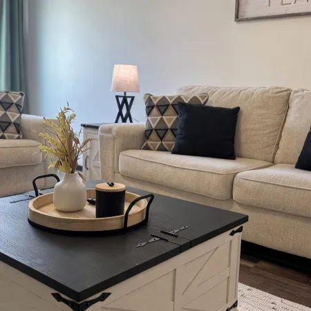 Cozy 2Br • Firepit • Minutes to Downtown & UW Campus • Near Lake Winnebago