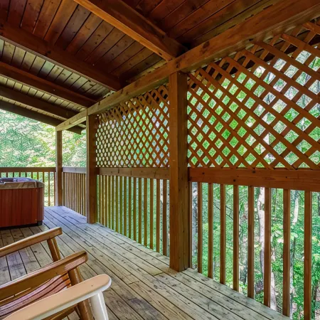 Serenity, cozy studio cabin nestled in the breathtaking Smoky Mountains.