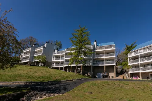 LAKE FRONT, UPDATED 2 BED 2 BATH OSAGE BEACH - 3-Star