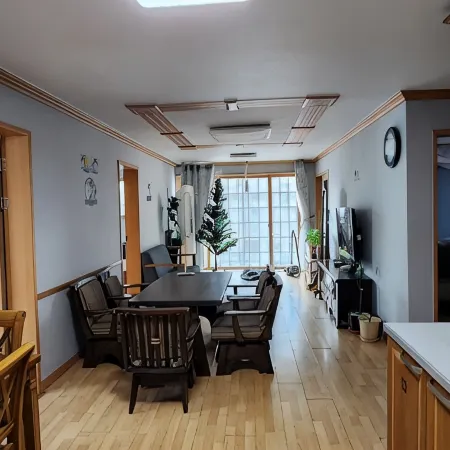 Ha-Wahyeon HOUSE: Great location, views and vibe!