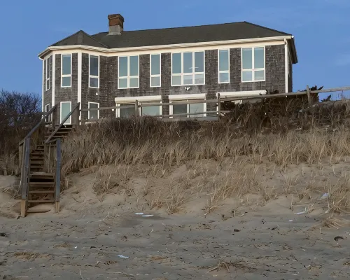 Oceanfront w/Private Stairs to Beach and Spectacular Sunsets! Hoteles en Eastham