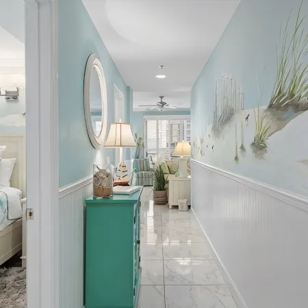 Fantastic Beach Condo, Linens Included!
