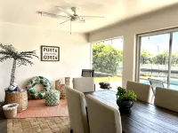 A Happy Place waiting for you. Just 7 minutes away from Fisherman’s Village!