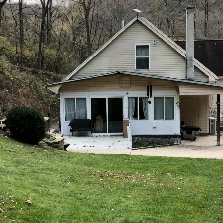 Private and cozy! Bald Eagle St. Park & lake very close , 30 min. to PSU or LHU.