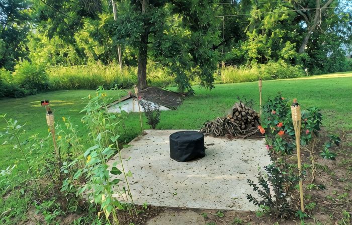 Serenity's Sanctuary in this quiet, peaceful 2 bdr 1 bath bungalow. Pet friendly