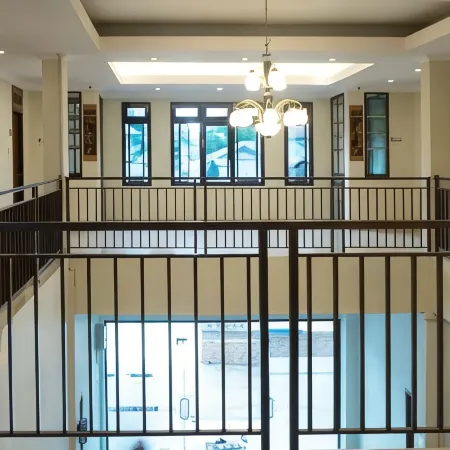 Joyful Hotel