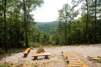 Moondance Cabin at Red River Gorge - Hot Tub