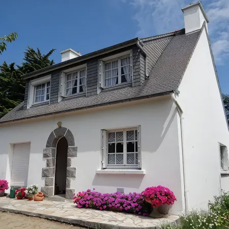 Renovated House, Large Garden, Close to Beaches
