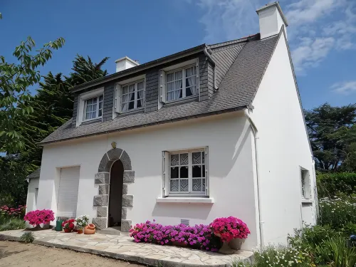 Renovated House, Large Garden, Close to Beaches