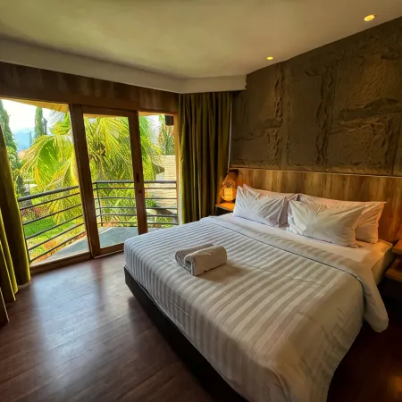 Villa 4-Br Klub Bunga No. 8 Batu Malang