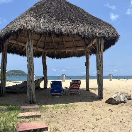 One bedroom oceanfront guesthouse.