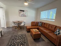 Charming 1-bedroom apartment with WiFi, AC in delightful Delray Beach