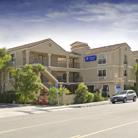 Laguna Inn and Suites
